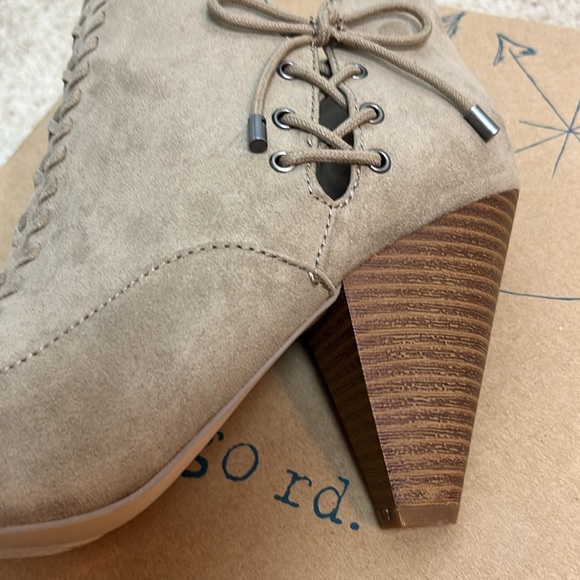 NEW in box!!! Indigo Rd Finn Ankle Shootie - Picture 7 of 8